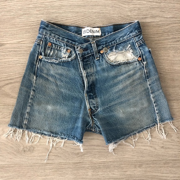 Vintage Levi’s Cross Over Shorts 25 - Picture 2 of 4